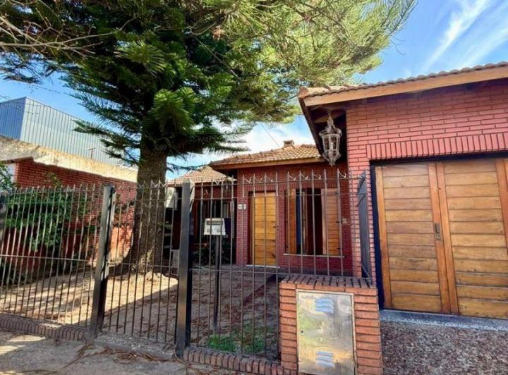 Casa · 200m² · 4 Ambientes · 1 Cochera