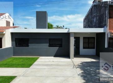 Casa · 116m² · 4 Ambientes · Casa en Venta 3 Dorm. Barrio Poeta Lugones - Apta Credito