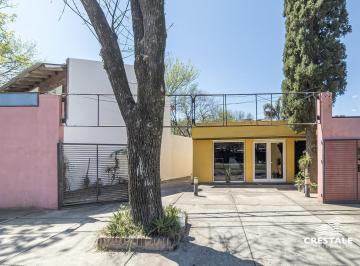 Local comercial · 130m² · 4 Ambientes · 1 Cochera · Venta / Permuta - Local Comercial con Amplio Salón y Estacionamiento - Los Troncos, Funes.
