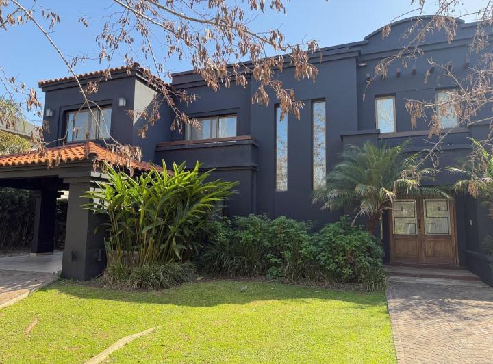 Casa · 312m² · 3 Dormitorios · 1 Cochera
