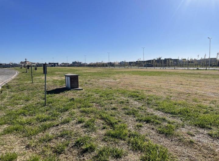 Terreno · 600m²