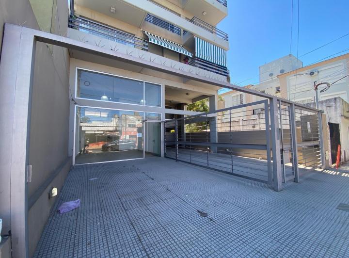 Local comercial · 170m²