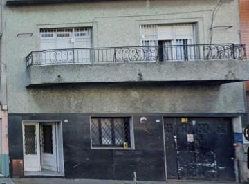 Depósito · 450m² · 2 Cocheras · Villa Crespo: Alquiler Deposito en Pb + Oficinas/vivienda en 1° Piso (Total 450 M&sup2;)