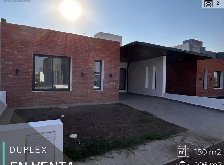 Casa · 110m² · 3 Ambientes · 2 Cocheras