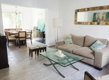 Casa · 100m² · 3 Ambientes · 2 Cocheras · Casa Tipo Duplex en Alquiler