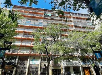 Departamento de 6 ambientes, Ciudad de Mendoza · Peatonal Sarmiento Entre Av España y 9 de Julio