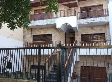 Casa · 615m² · 8 Ambientes · 3 Cocheras · Casa en Alquiler Uso Comercial/profesional o Mixto
