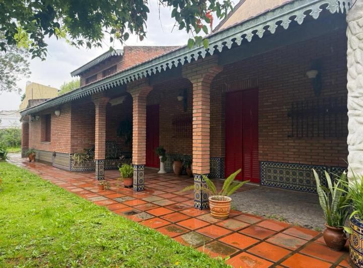 Casa · 170m² · 4 Ambientes · 4 Cocheras