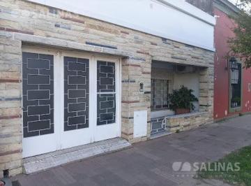 Casa · 114m² · 3 Ambientes · 1 Cochera · Casa Céntrica de 2 Dorm. con Garage y Patio – Capilla del Señor