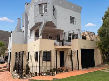 Casa de 7 ambientes, Salta · Vendo Casa Esquina