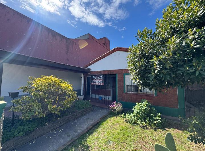 Casa · 60m² · 3 Ambientes · 2 Cocheras