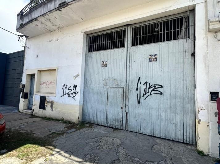 Bodega-Galpón · 700m²