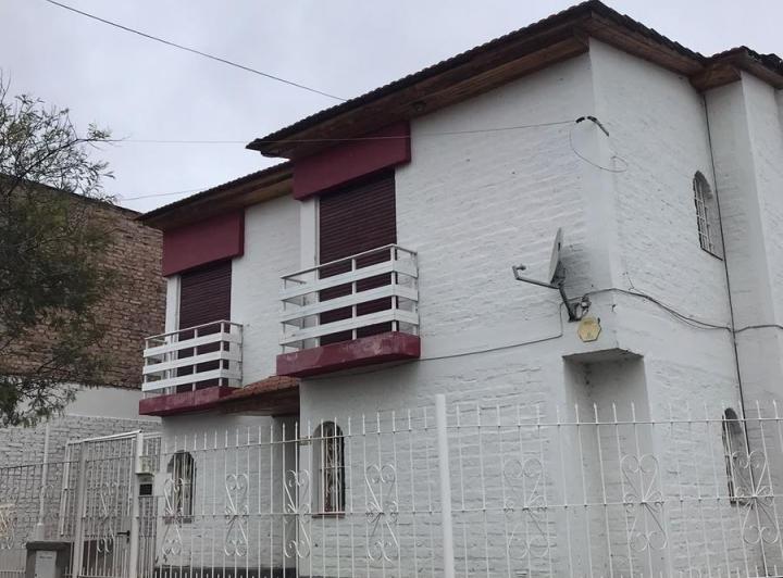 Casa · 166m² · 4 Dormitorios · 2 Cocheras