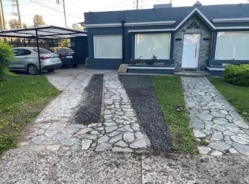 Casa · 230m² · 5 Ambientes · 5 Cocheras · Country Las Lajas Oportunidad
