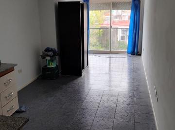 Departamento de 1 ambiente, Villa del Parque · 1 Ambiente Al Contrafrente con Balcon Frances, Muy Luminoso!