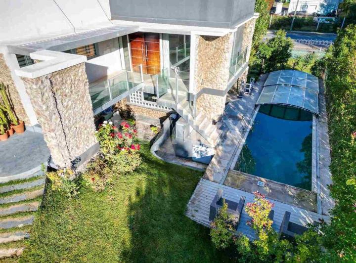 Casa · 522m² · 7 Ambientes · 2 Cocheras
