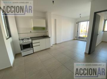 Departamento · 34m² · 2 Ambientes · Caseros Centro Mucha Luz Natural Bajas Expensas (Venta con Renta Vigente)