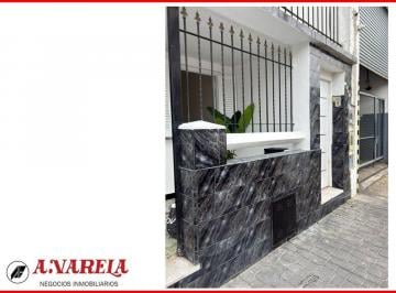 Casa de 3 ambientes, Lanús · Amplia Casa en Alquiler