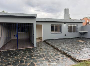 Casa · 75m² · 2 Ambientes · 1 Cochera · Casa en Venta con Jardin y Parrilla en Escobar.