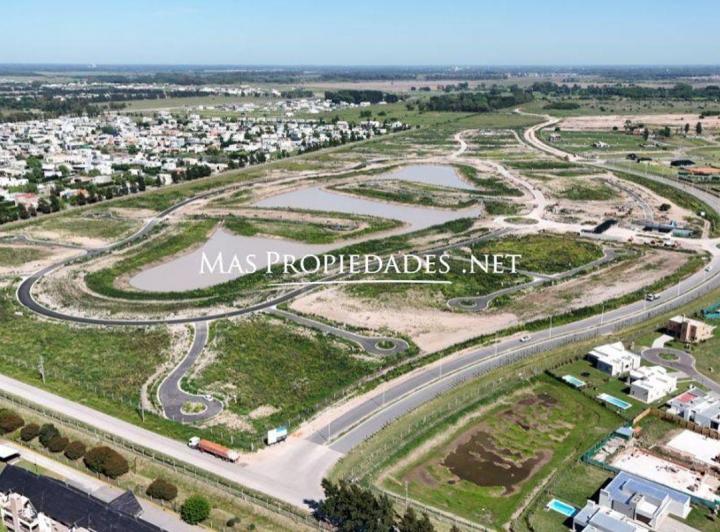 Terreno · 609m²