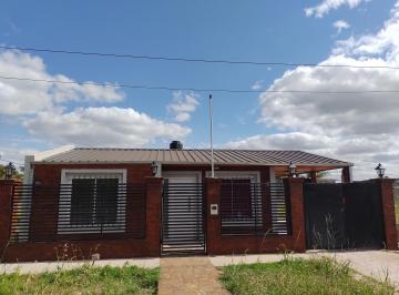 Casa 130m² Alquiler  · Casa en Alquiler Sobre Avs Principales
