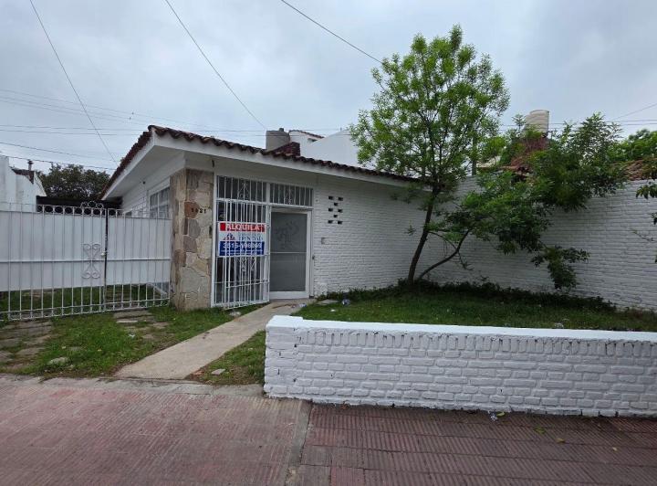 Casa · 120m² · 9 Ambientes · 1 Cochera