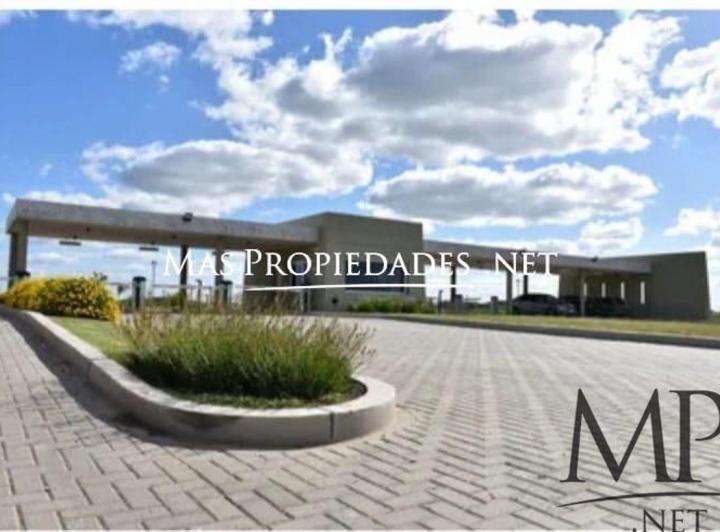 Terreno · 600m²