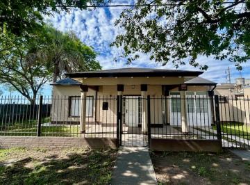 Casa · 160m² · 5 Ambientes · 2 Cocheras · Venta/ Casa/ Pizzurno