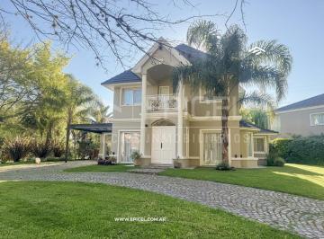 Casa · 200m² · 5 Ambientes · 1 Cochera · Venta Casa en Solar del Bosque Canning