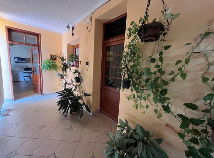 Casa · 176m² · 4 Ambientes · 2 Cocheras