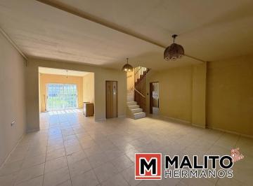 Casa · 180m² · 4 Ambientes · 1 Cochera · Casa 4 Ambientes con Jardín, Garage, Terraza y Lavadero en Parque Avellaneda