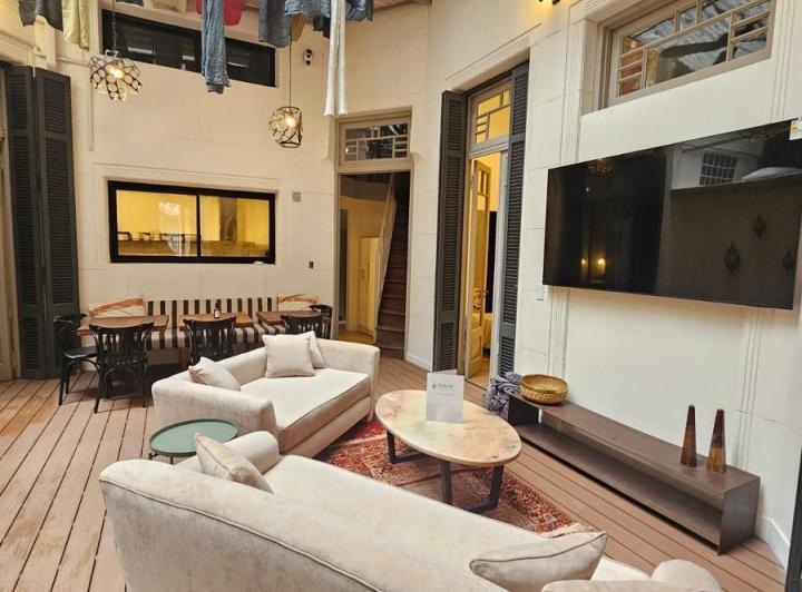 Departamento · 240m² · 8 Ambientes