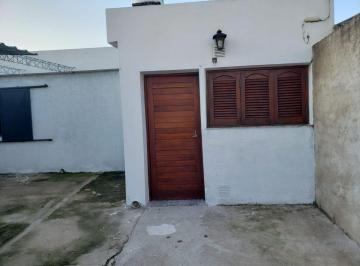 PH de 3 ambientes, Córdoba · Alquilo Casa Interna 1 Dorm con Cochera