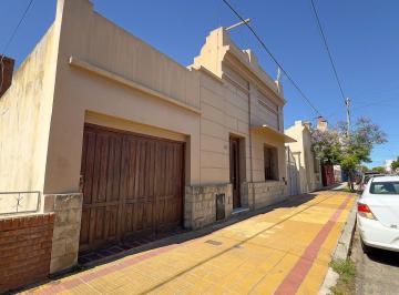 Casa · 195m² · 5 Ambientes · 1 Cochera · Venta Casa 4 Dorm Semicentro Tandil