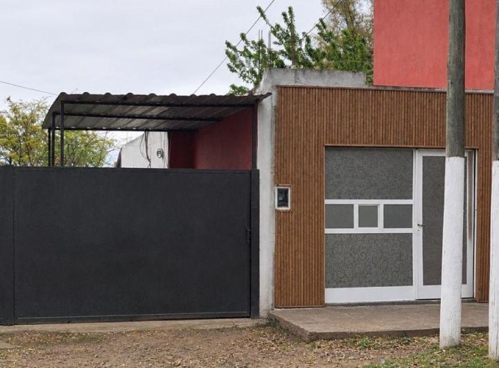 Casa · 200m² · 3 Ambientes · 2 Cocheras