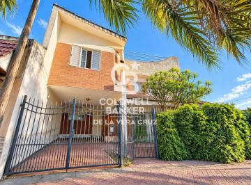 Casa · 216m² · 3 Dormitorios · 1 Cochera · Casa - Santo Tome