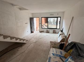 Casa · 95m² · 3 Ambientes · 1 Cochera · Duplex de 3 Ambientes en Venta en Villa Adelina