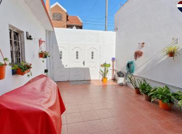 Casa · 106m² · 4 Ambientes · 1 Cochera · Venta Casa 4 Amb C/cochera y Terraza Nueva Pompeya