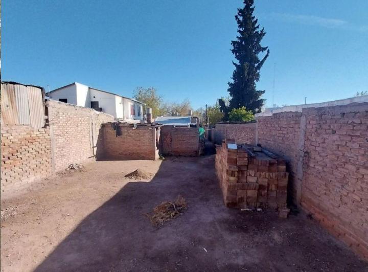Terreno · 205m²