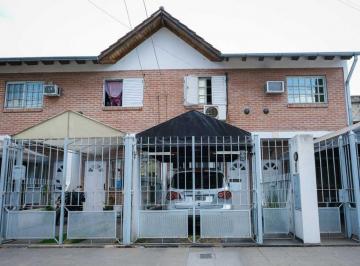 PH · 83m² · 3 Ambientes · 1 Cochera · Venta PH 3 Amb Jardin y Cochera Apto Credito Lanus