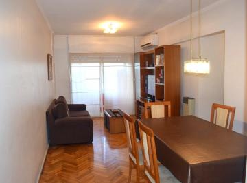 Departamento · 62m² · 3 Ambientes · 1 Cochera · Depto. de 3amb con Balcon y Cochera a 6 Cuadras de Estacion.