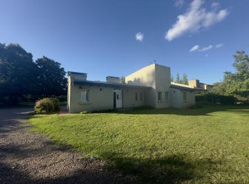 Quinta vacacional · 2400m² · 4 Ambientes · Quinta en 9 de Julio