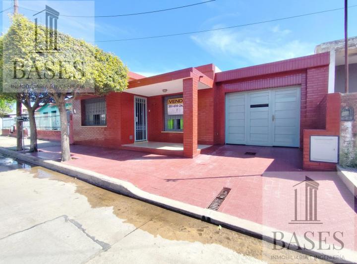Casa · 118m² · 3 Ambientes · 2 Cocheras