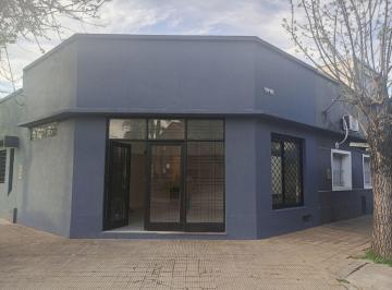 Local comercial , San Isidro · Martinez - Local Comercial Refaccionado Totalmente con Baño y Sotano