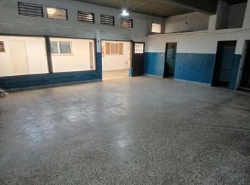 Bodega-Galpón , La Matanza · Galpón de 300 m² en Dos Plantas con Montacarga, Mas un Funcional Departamento 2 Ambientes.