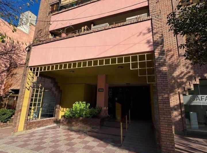 Departamento · 110m² · 6 Ambientes