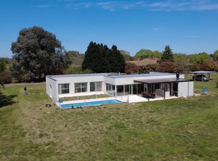 Casa · 160m² · 5 Ambientes · 3 Cocheras