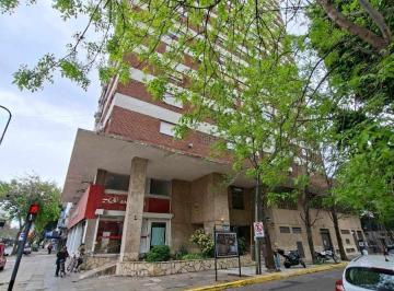 Departamento de 3 ambientes, Vicente López · Impecable 3 Amb C/coch en Italia y Av Maipu