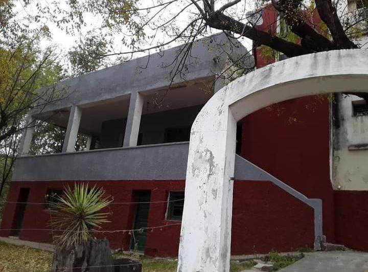 Casa · 300m² · 8 Dormitorios