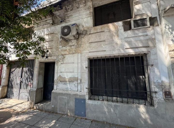 Casa · 252m² · 5 Ambientes · 1 Cochera